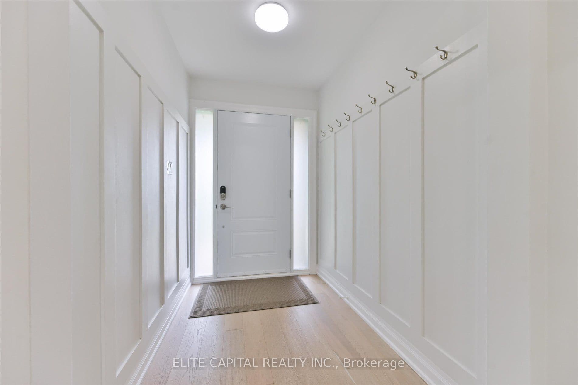 20 Raymore Drive, Toronto, ON M9P 1W5