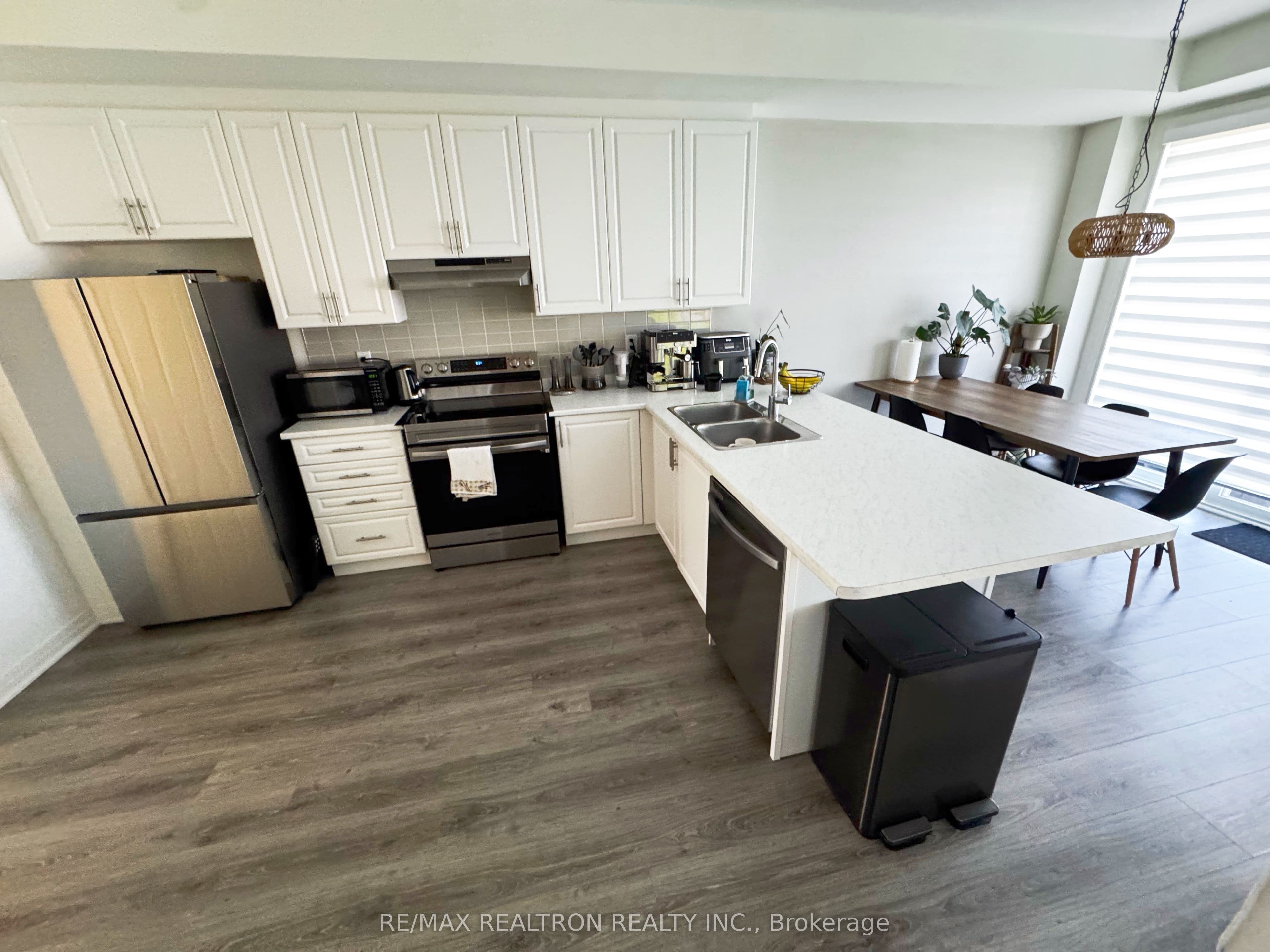 59 Sagewood Avenue, Barrie, ON L9J 0K5