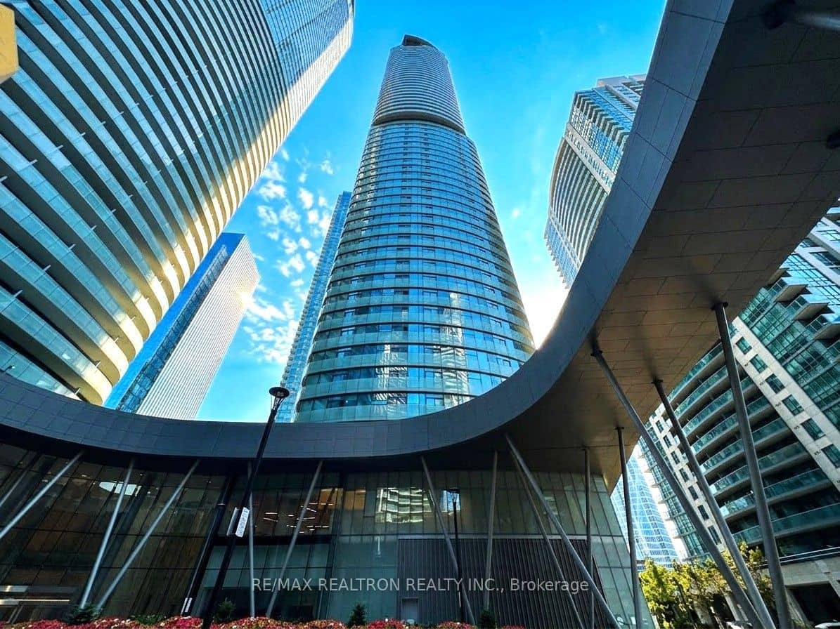 12 York Street 2201, Toronto, ON M5J 2Z2