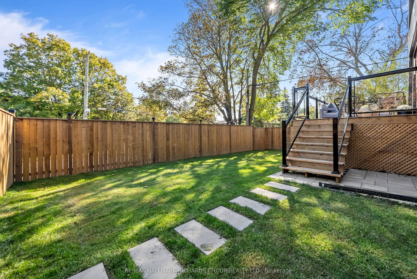 44 Sunnypoint Crescent, Toronto, ON M1M 1B9