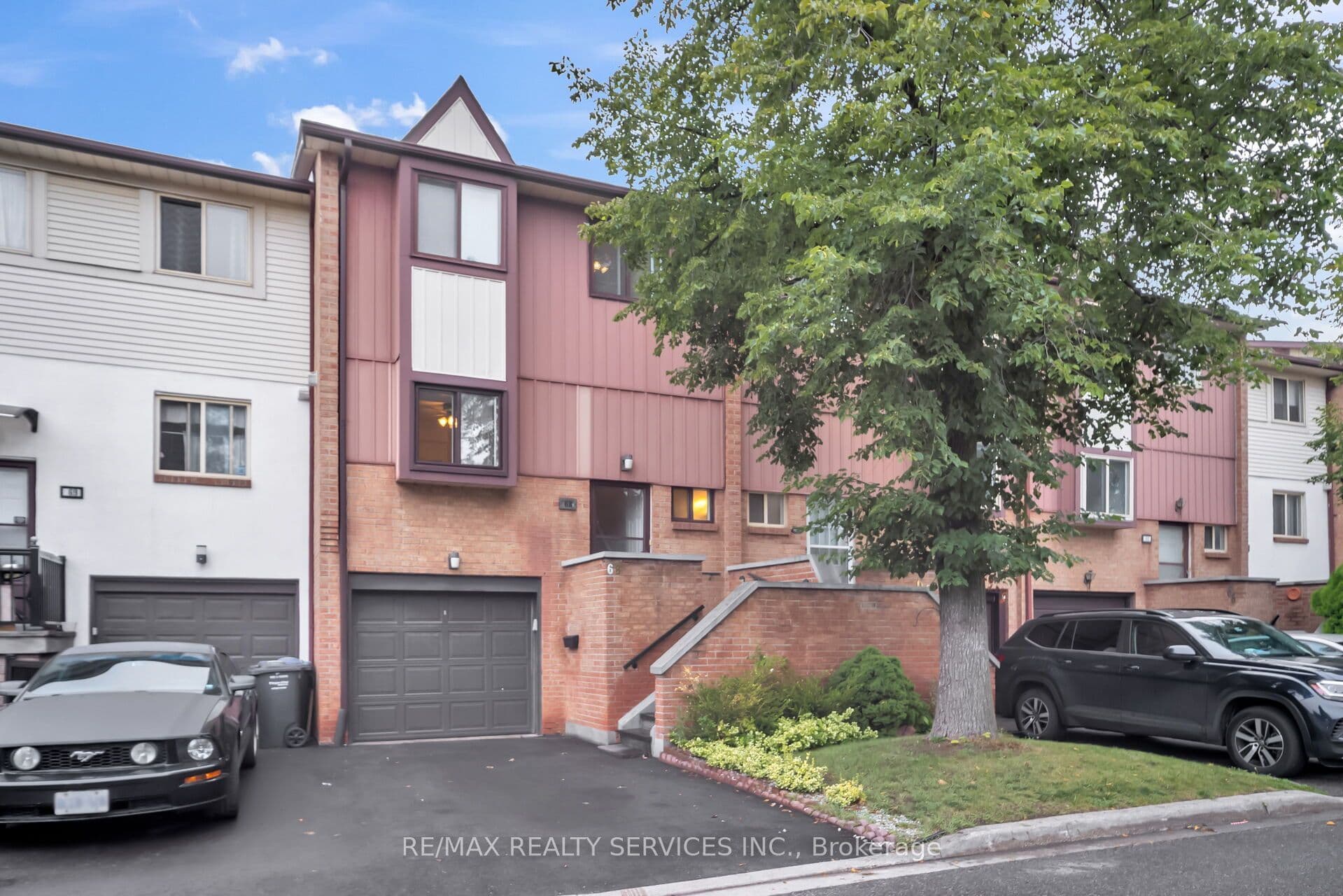 68 Baronwood Court 68, Brampton, ON L6V 3H7