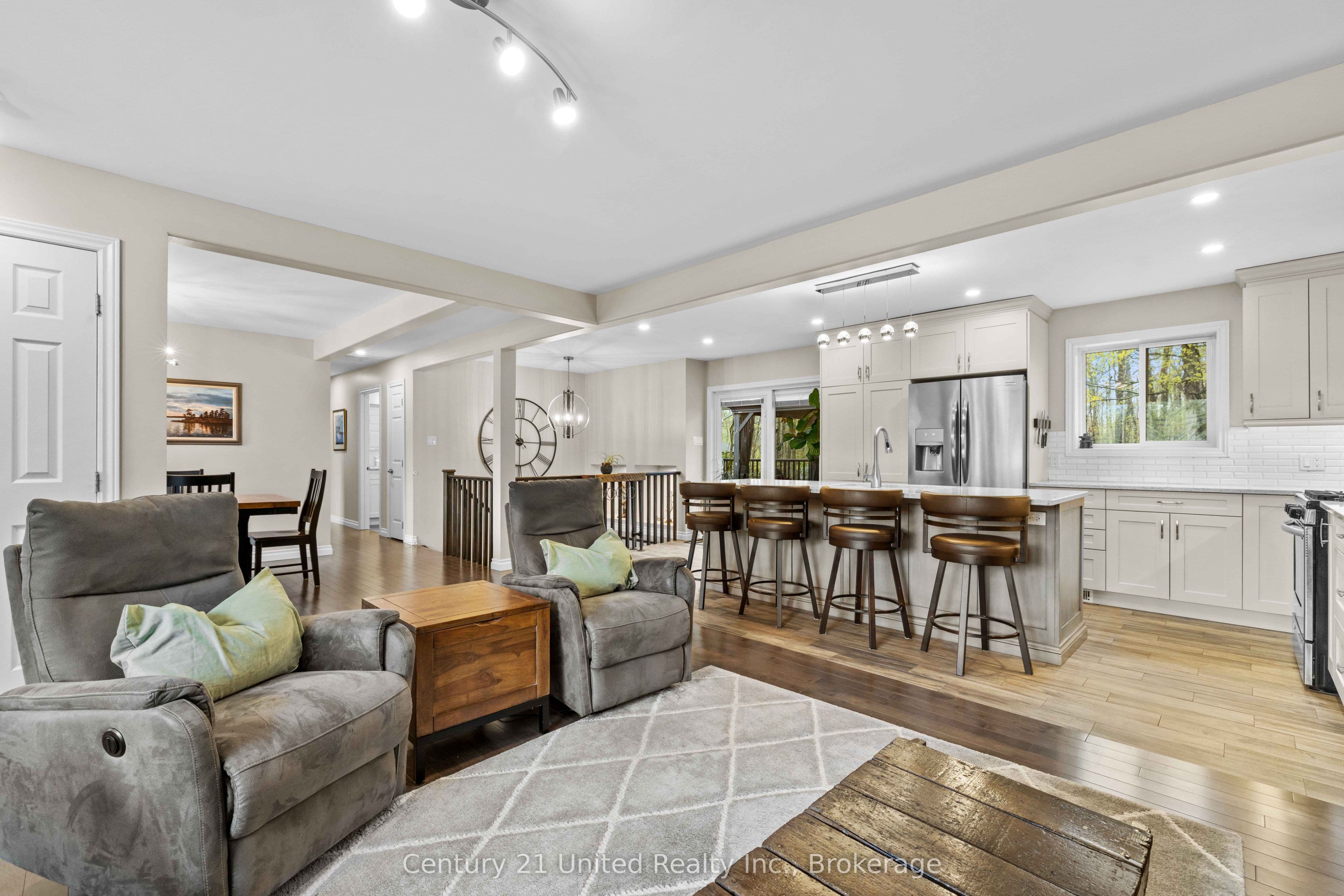 1746 Lakehurst Road, Trent Lakes, ON K0L 1J0