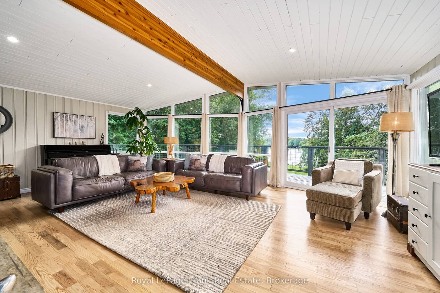 156 Acton Road, Uxbridge, ON L0C 1H0