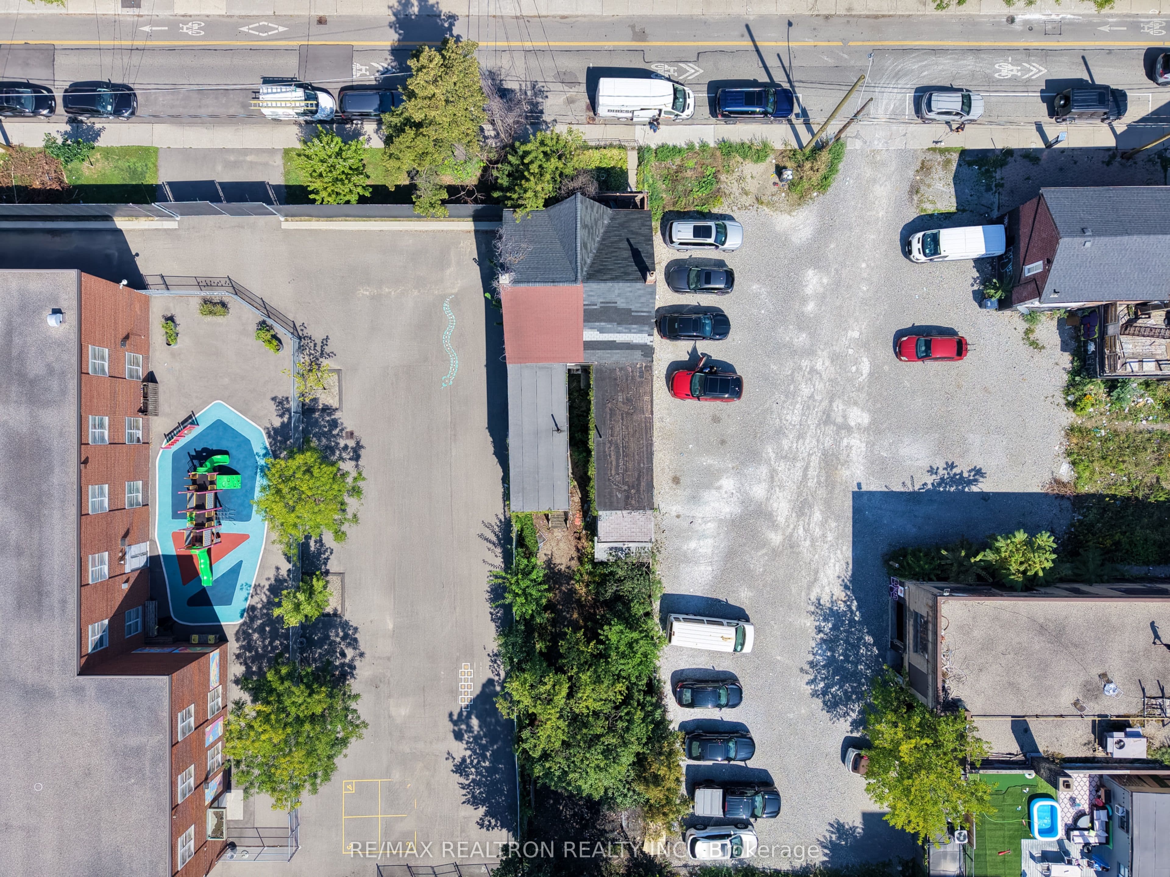 631 Richmond Street W, Toronto, ON M6J 1C2