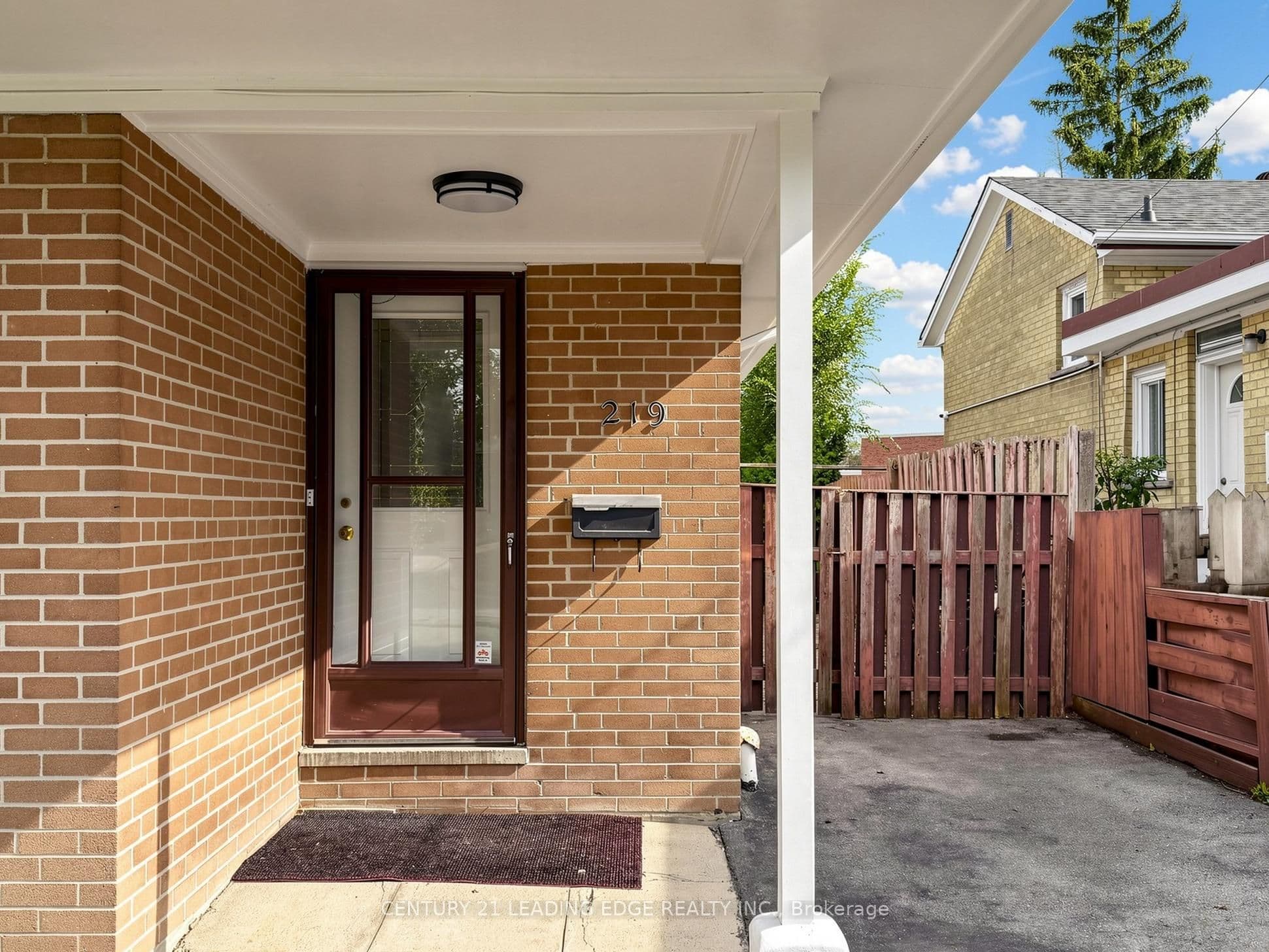 219 Lynedock Crescent, Toronto, ON M3A 2B5
