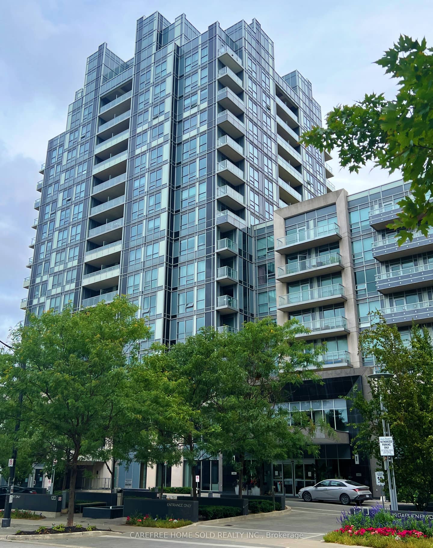120 Harrison Garden Boulevard 527, Toronto, ON M2N 0H1