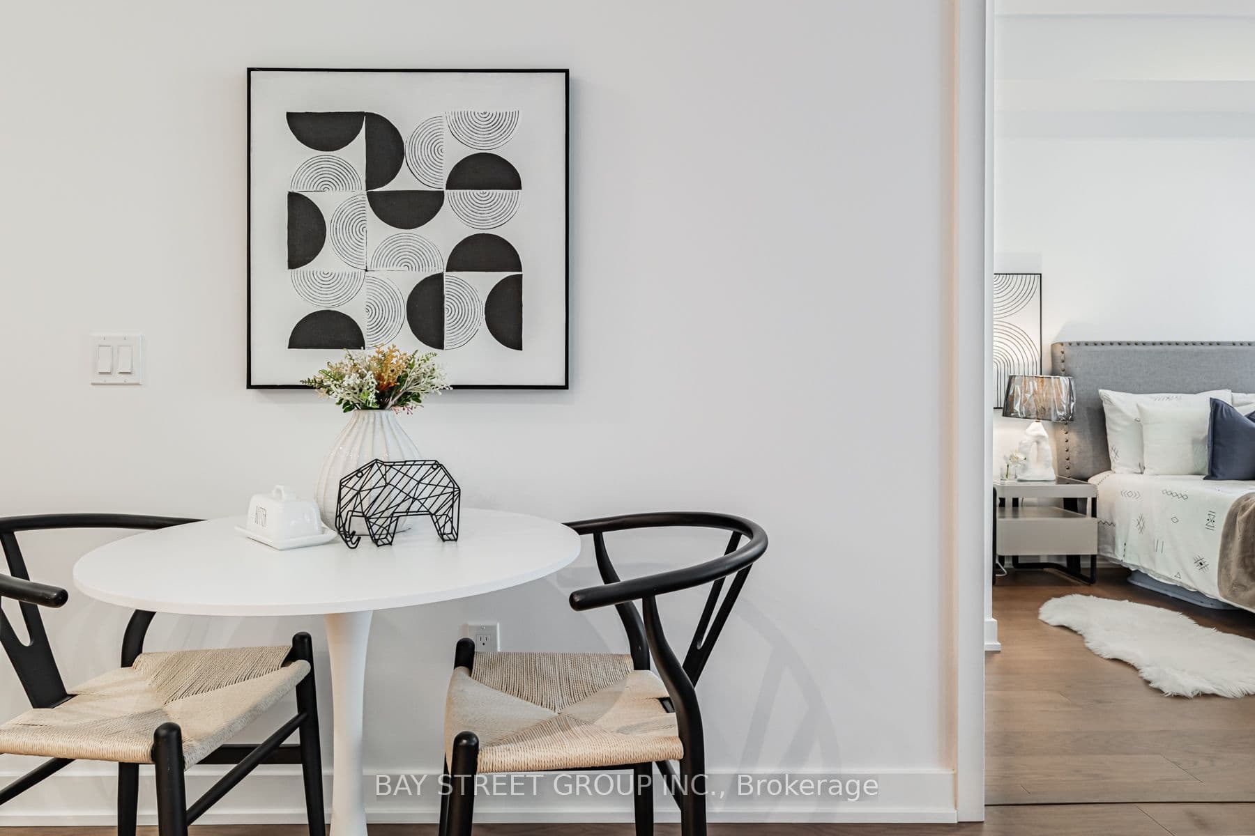91 Montclair Avenue 639, Toronto, ON M5P 0B1