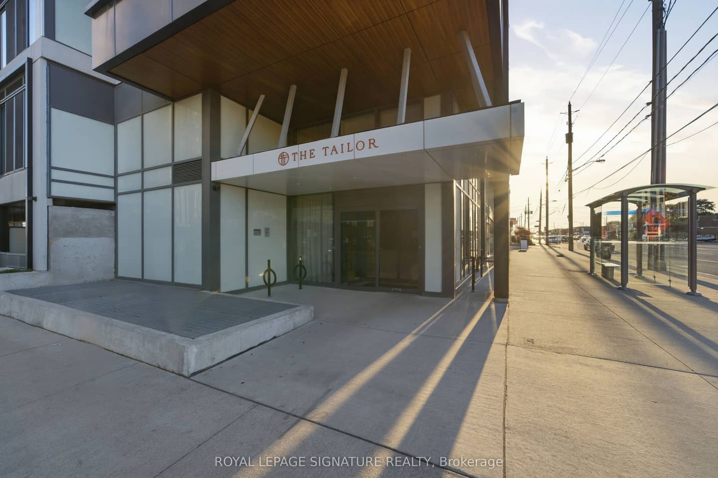 1195 The Queensway 406, Toronto, ON M8Z 0H1