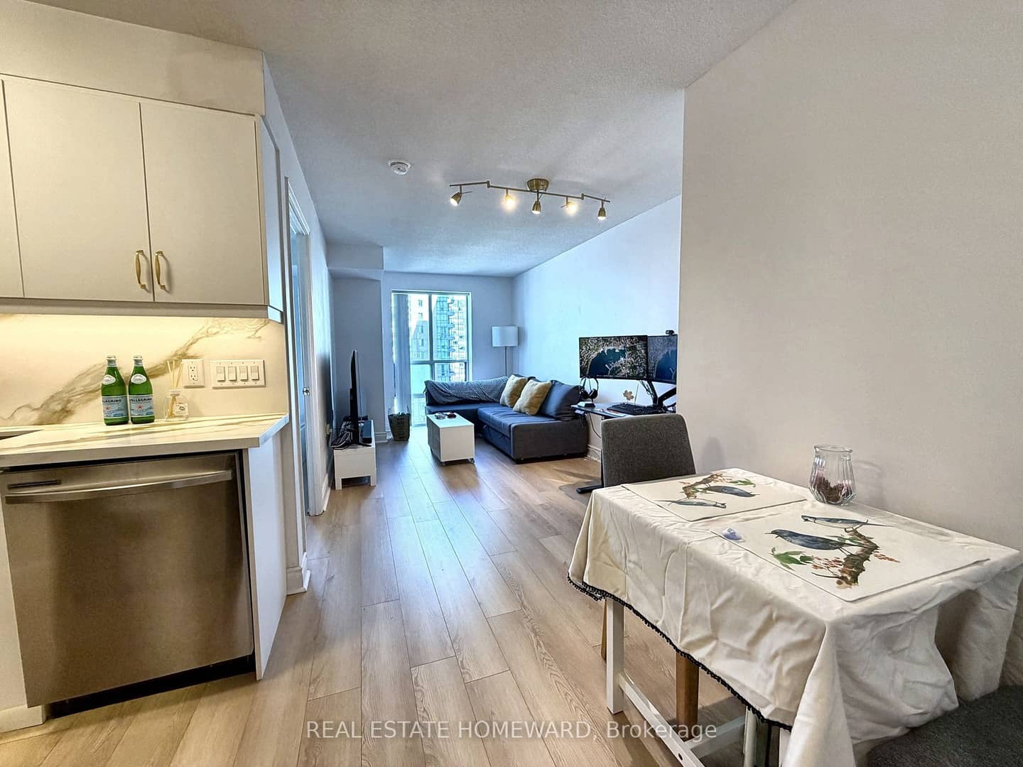 26 Olive Avenue 1709, Toronto, ON M2N 7G7