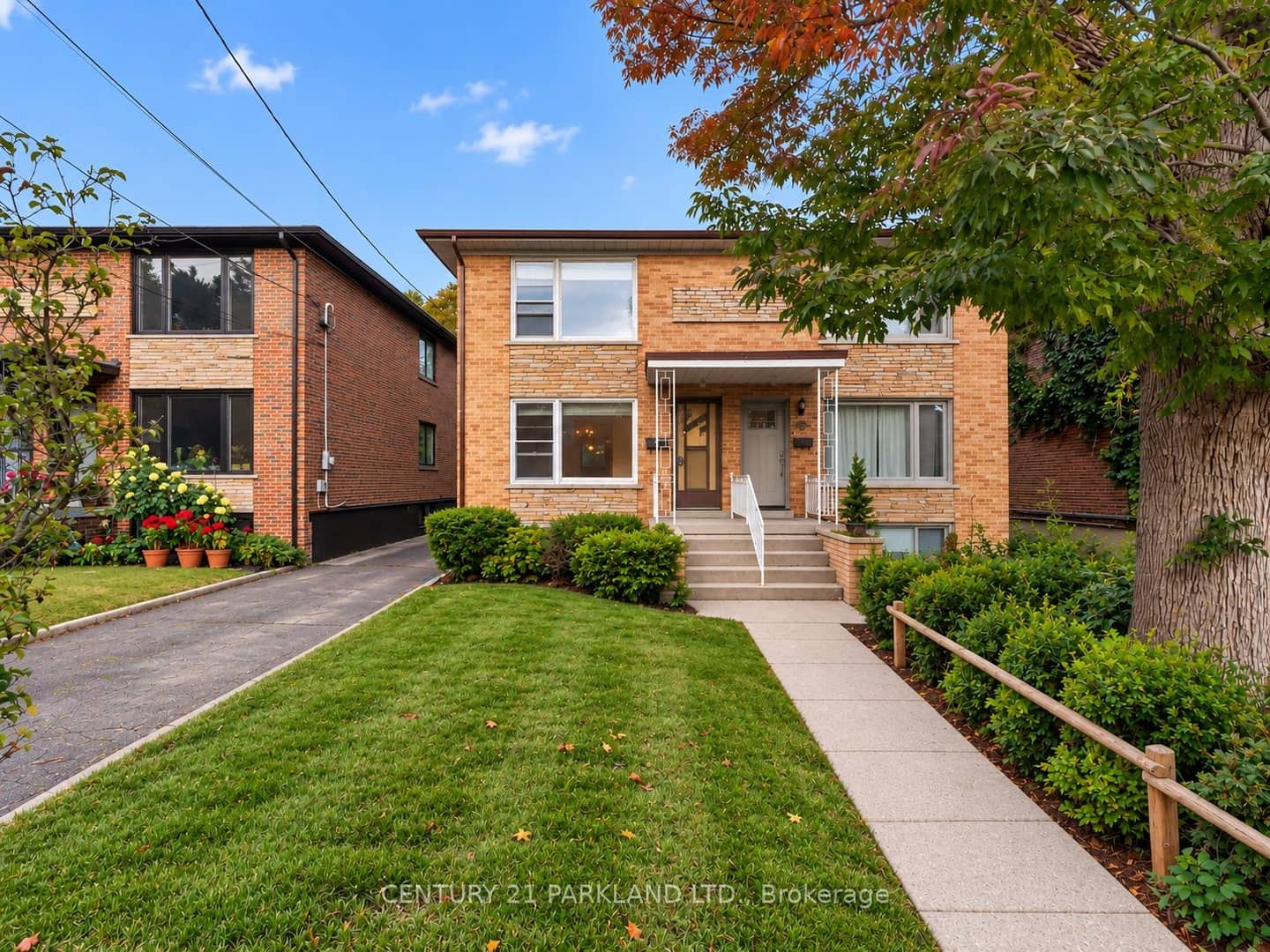 85 Victoria Park Avenue, Toronto, ON M4E 3S2