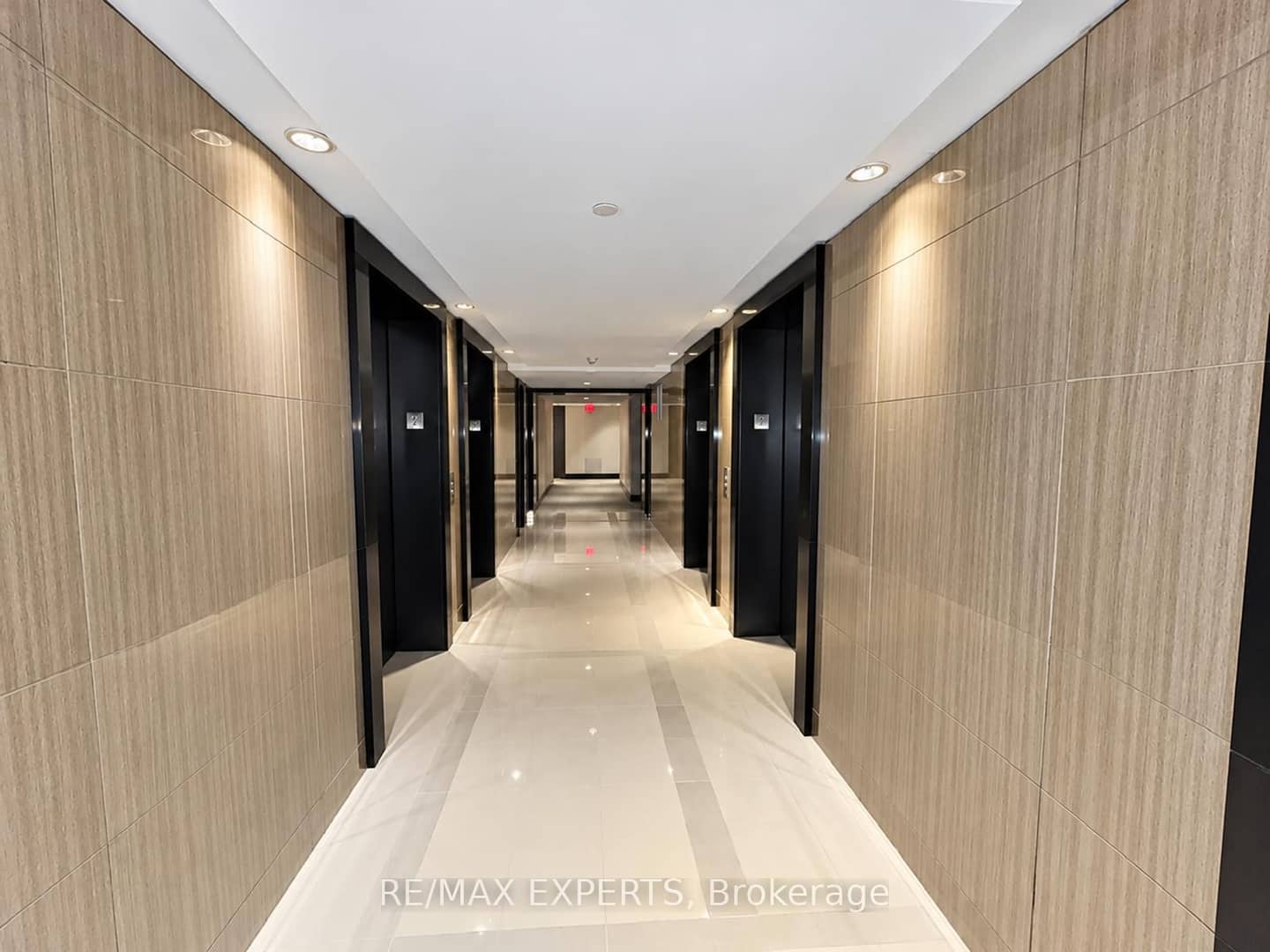 98 Lillian Street 721, Toronto, ON M4S 0A5