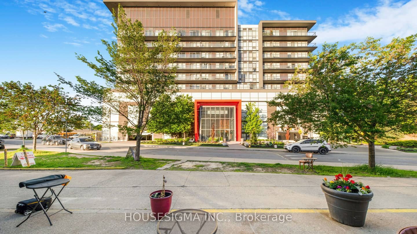15 James Finlay Way 1103, Toronto, ON M3M 0B3