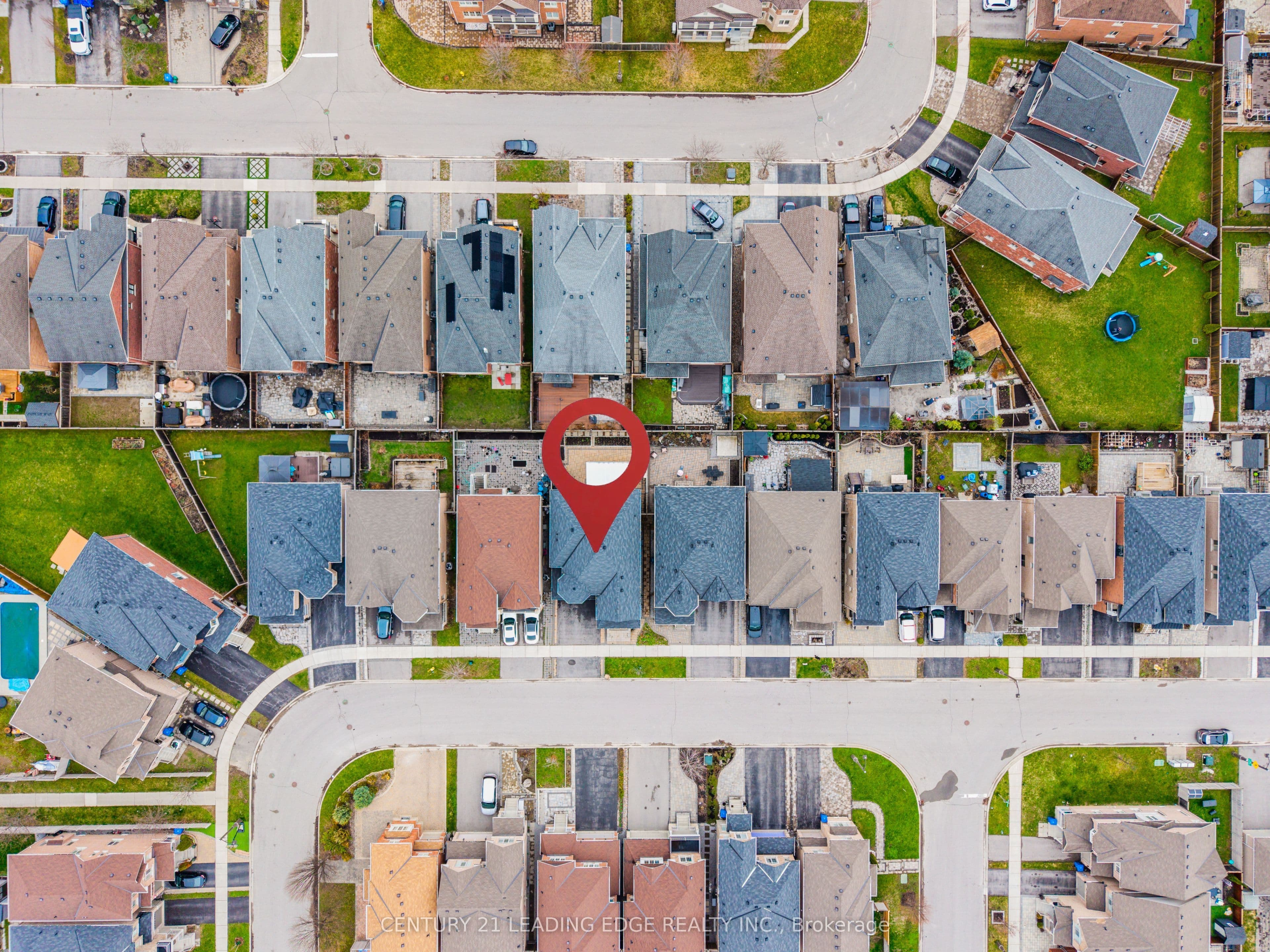 62 Creekland Avenue, Whitchurch-Stouffville, ON L4A 1X4