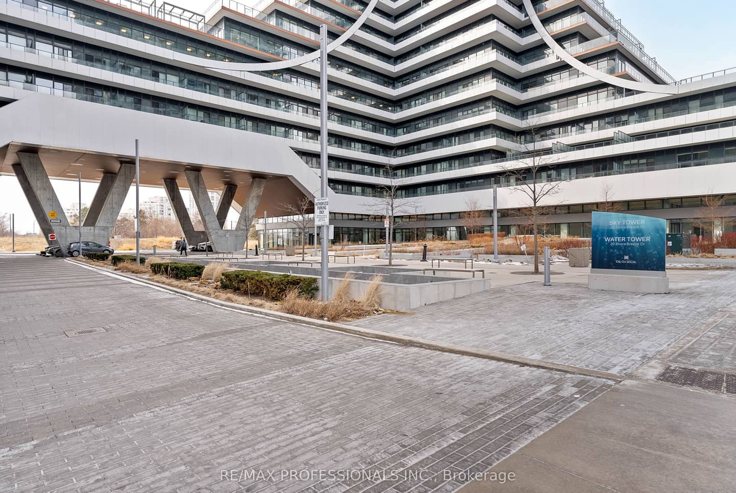 30 Shore Breeze Drive 1614, Toronto, ON M8V 0J1