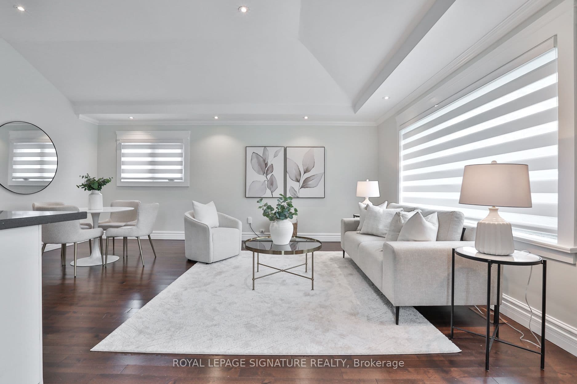 17 Flora Drive, Toronto, ON M1P 1A1