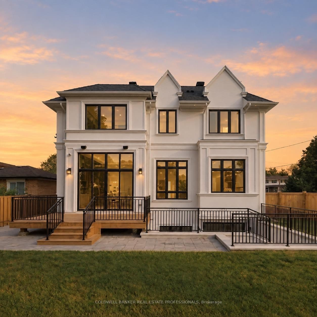 7 Knollview Crescent, Toronto, ON M2K 2C9