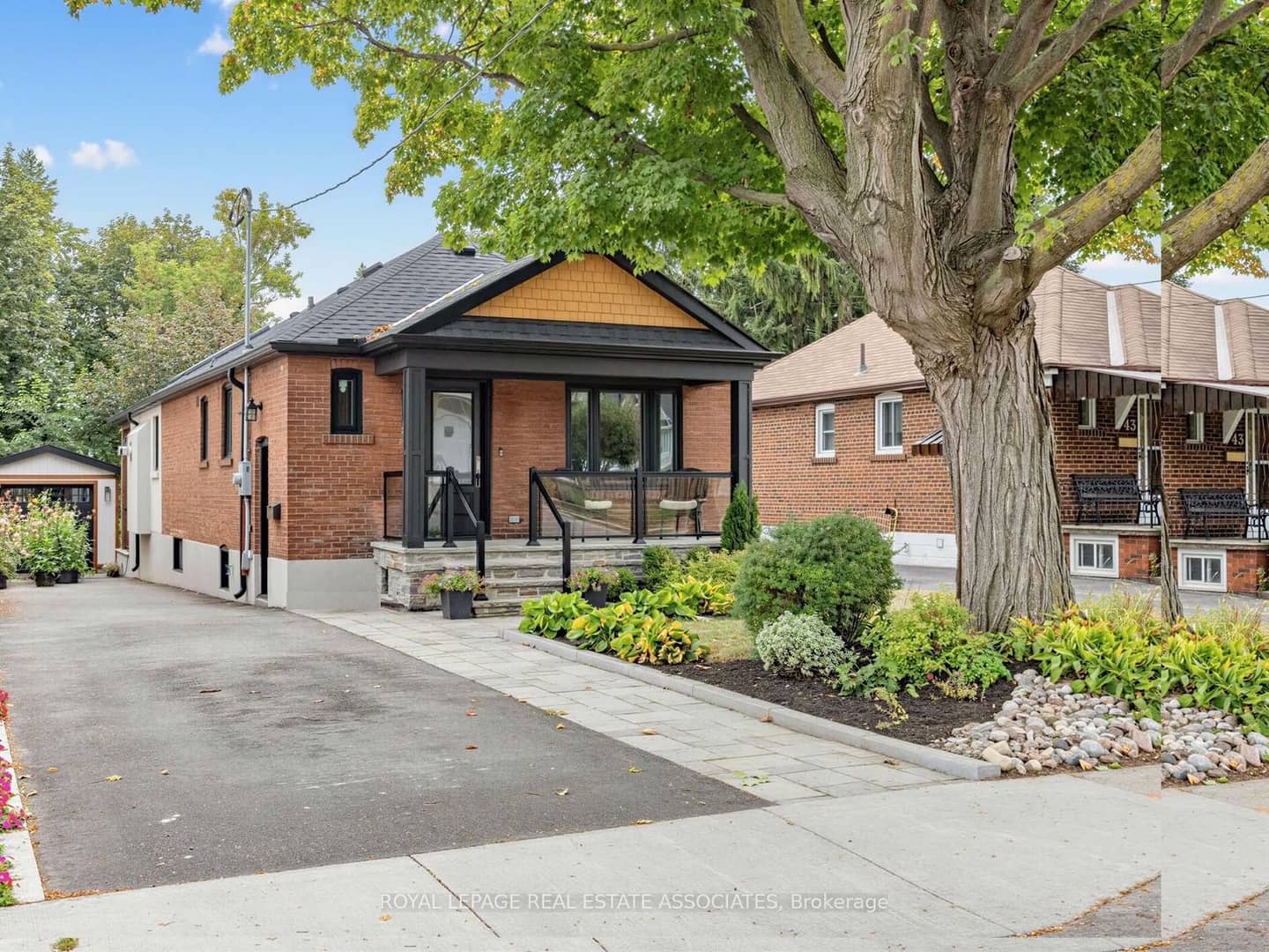 41 Ringley Avenue, Toronto, ON M8Y 1P3