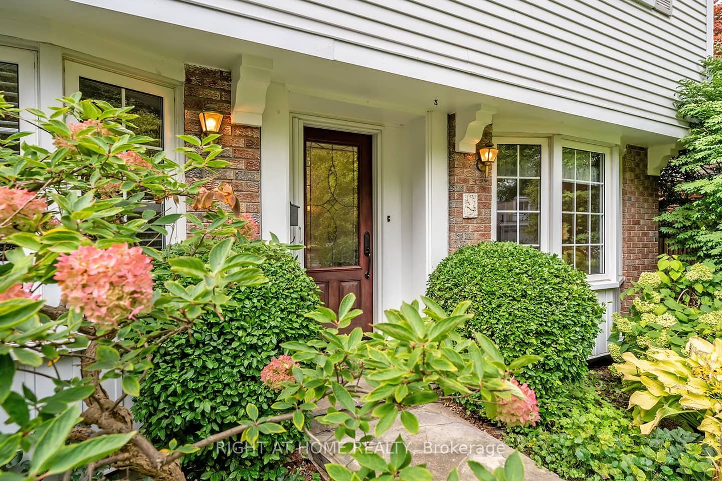494 Dorland Road, Oakville, ON L6J 6B1