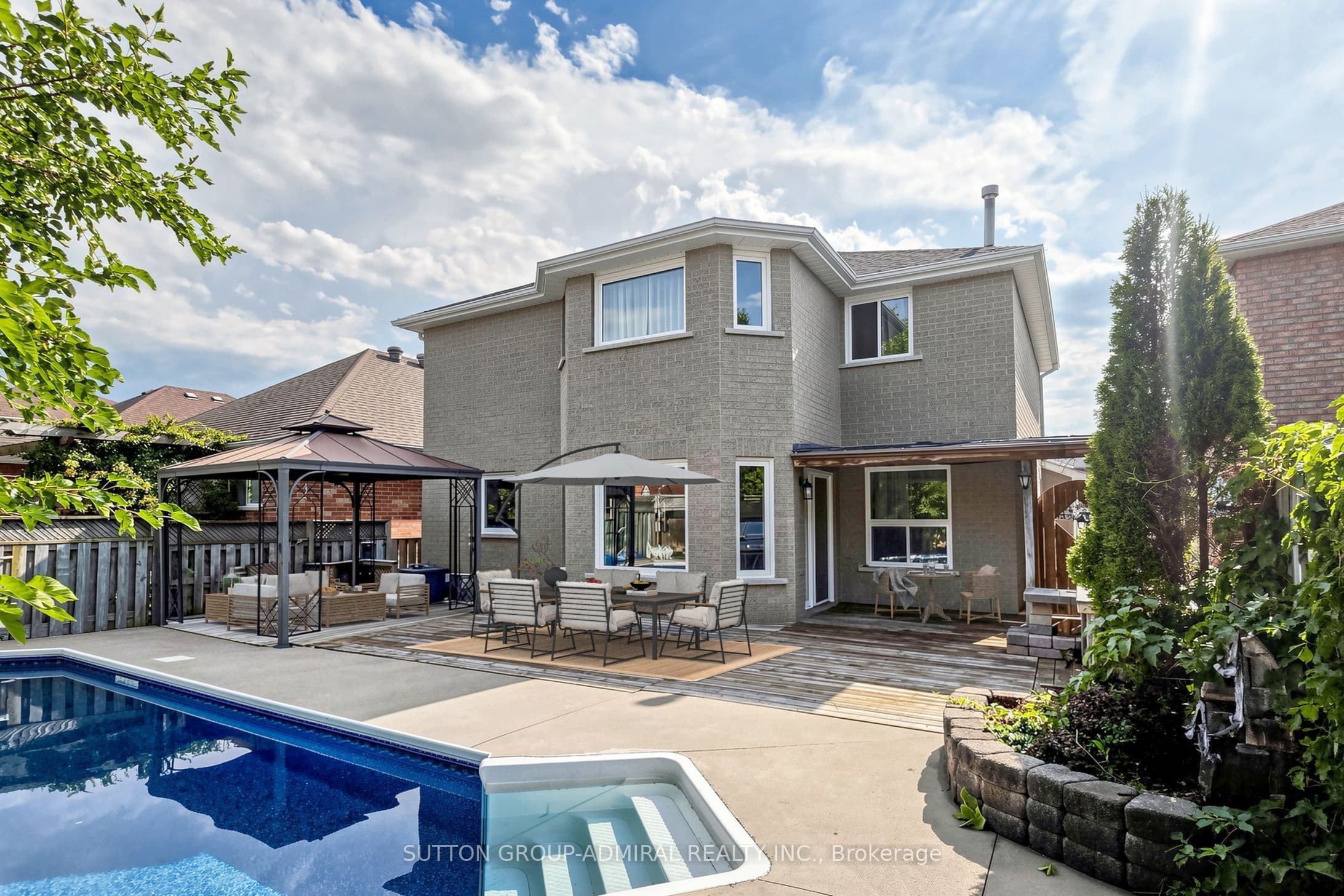 38 Felt Crescent, Barrie, ON L4N 8V1