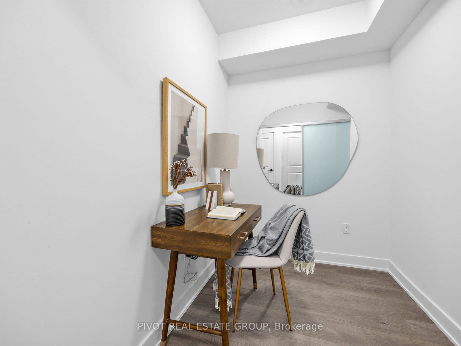 2343 Khalsa Gate 638, Oakville, ON L6M 5R6