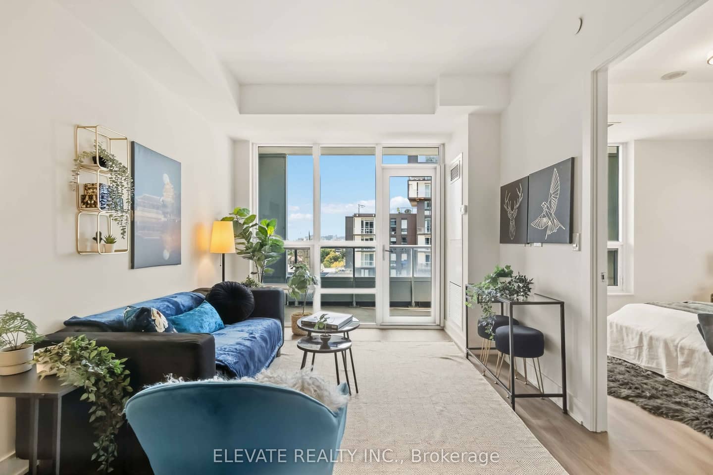 38 Cameron Street 828, Toronto, ON M5T 0C3