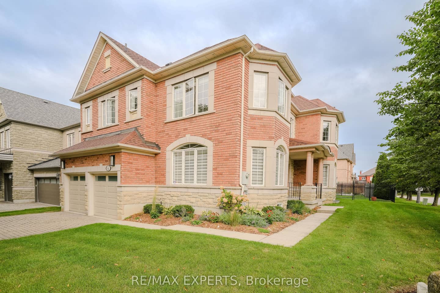 6 Elyssa Drive, Richmond Hill, ON L4B 4V2
