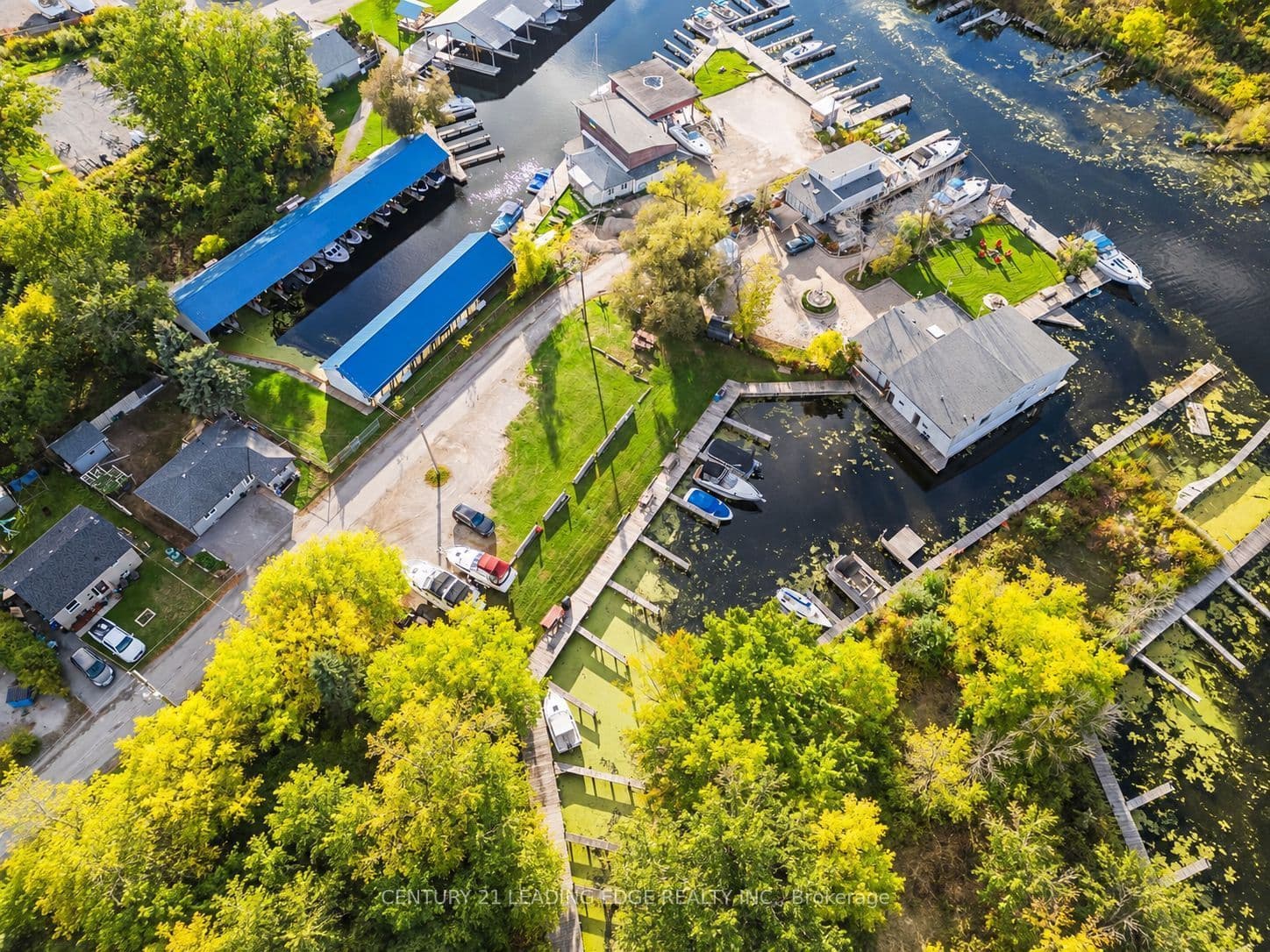 8 Mac Avenue, Georgina, ON L4P 3W5