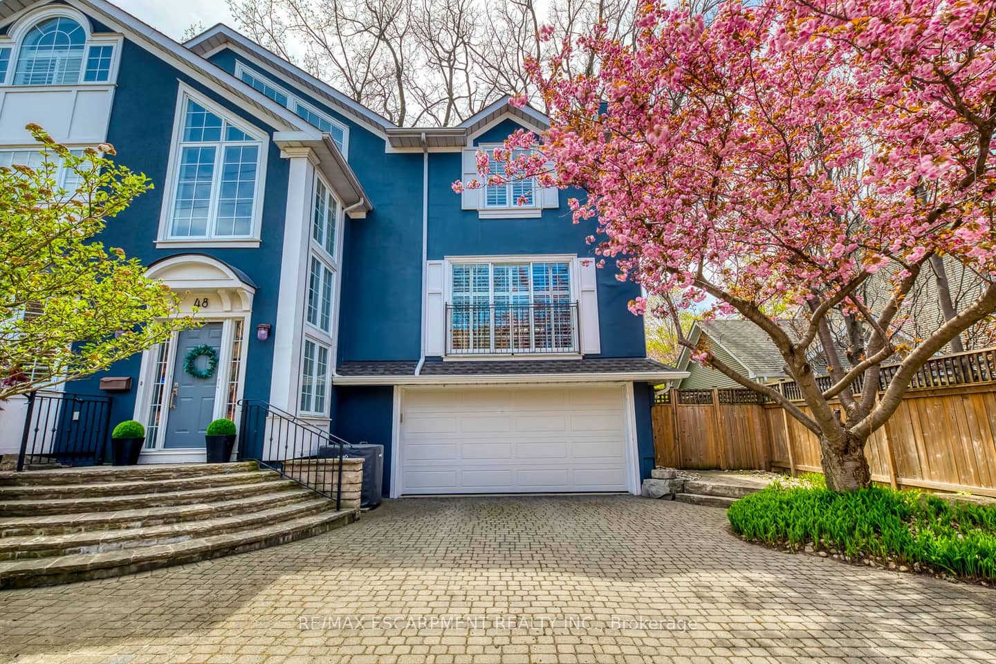 48 Forsythe Street, Oakville, ON L6K 3J7