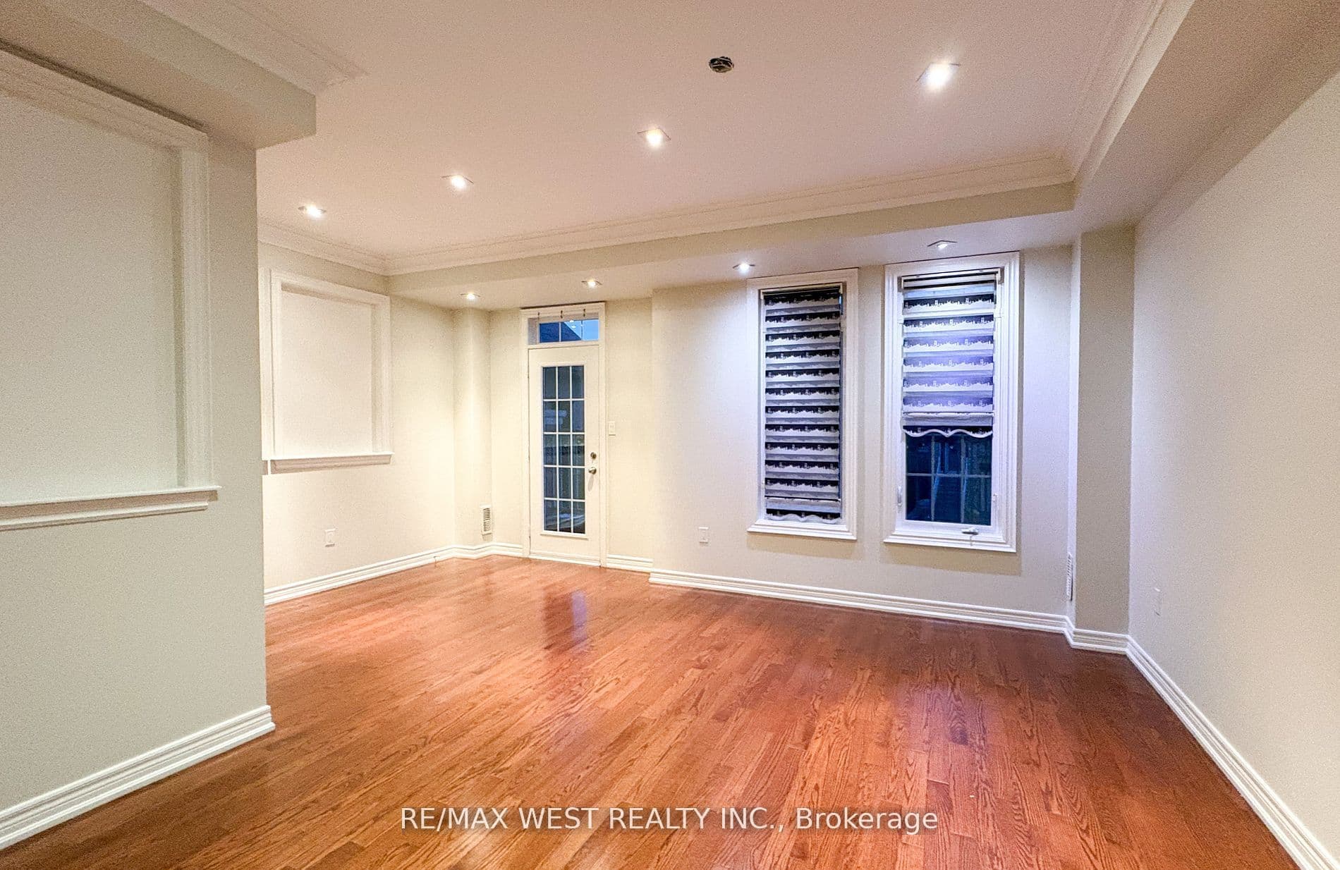 160 Bob Yuill Drive, Toronto, ON M9M 0B1