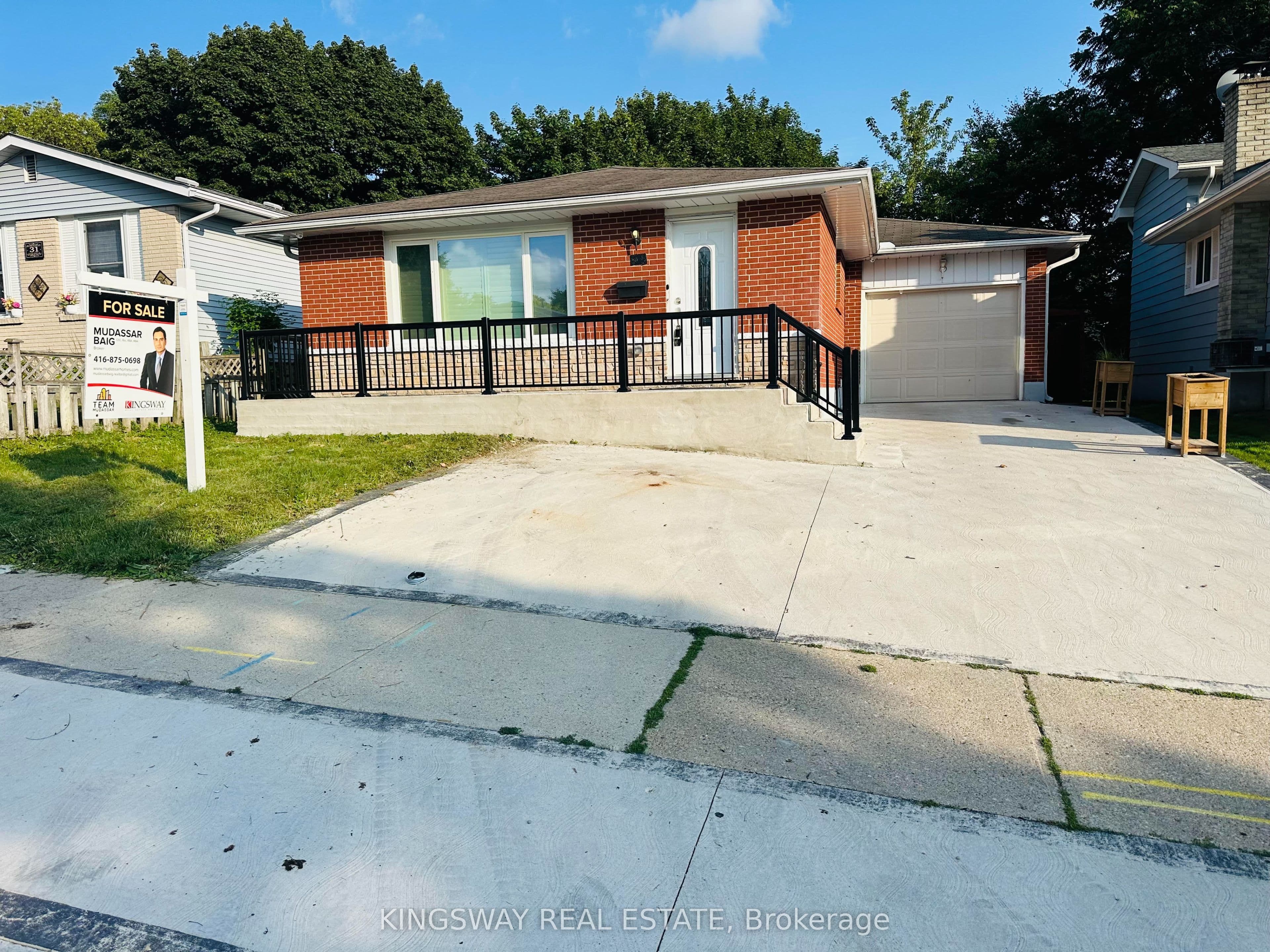 35 Silver Aspen Crescent, Kitchener, ON N2N 1H5