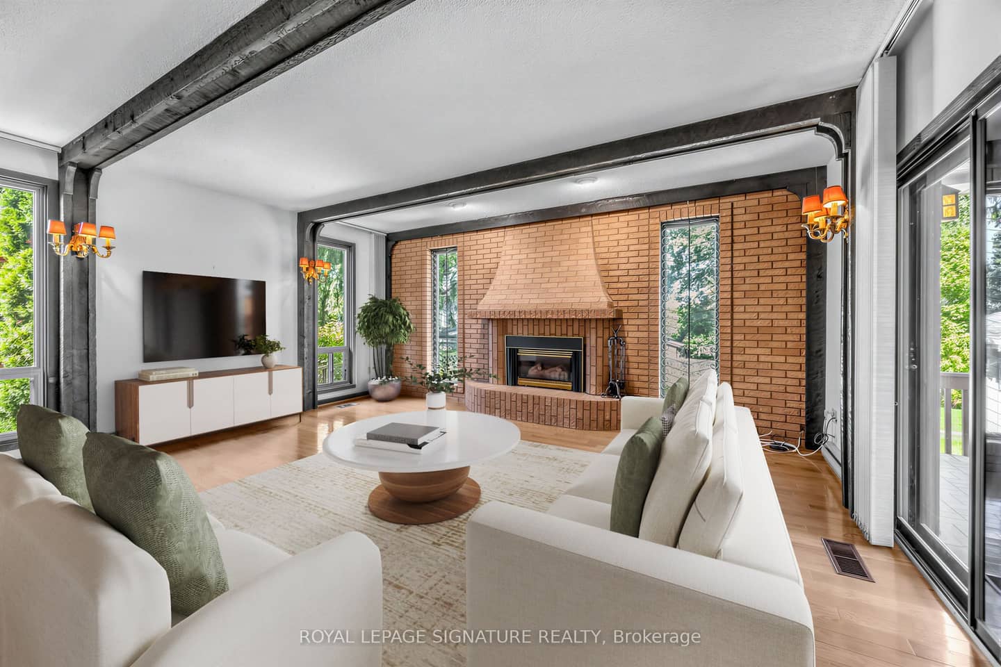 39 Buxton Road, Toronto, ON M3M 1Y6
