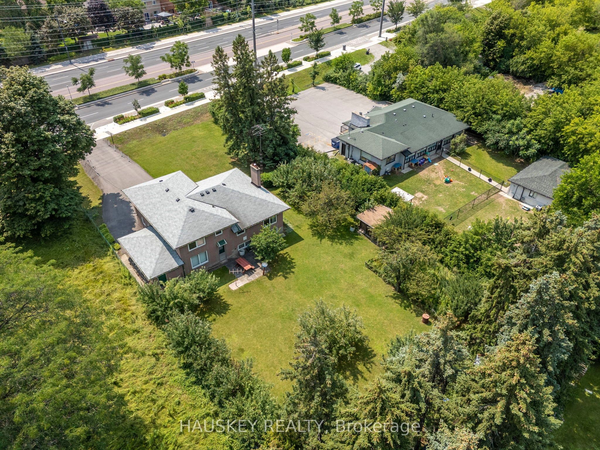 1226 Centre Street, Vaughan, ON L4J 3M9