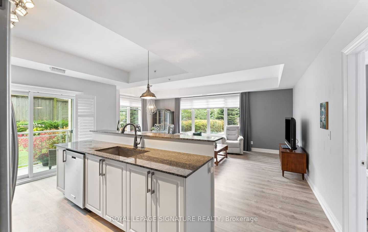 650 Gordon Street 114, Whitby, ON L1N 0C1