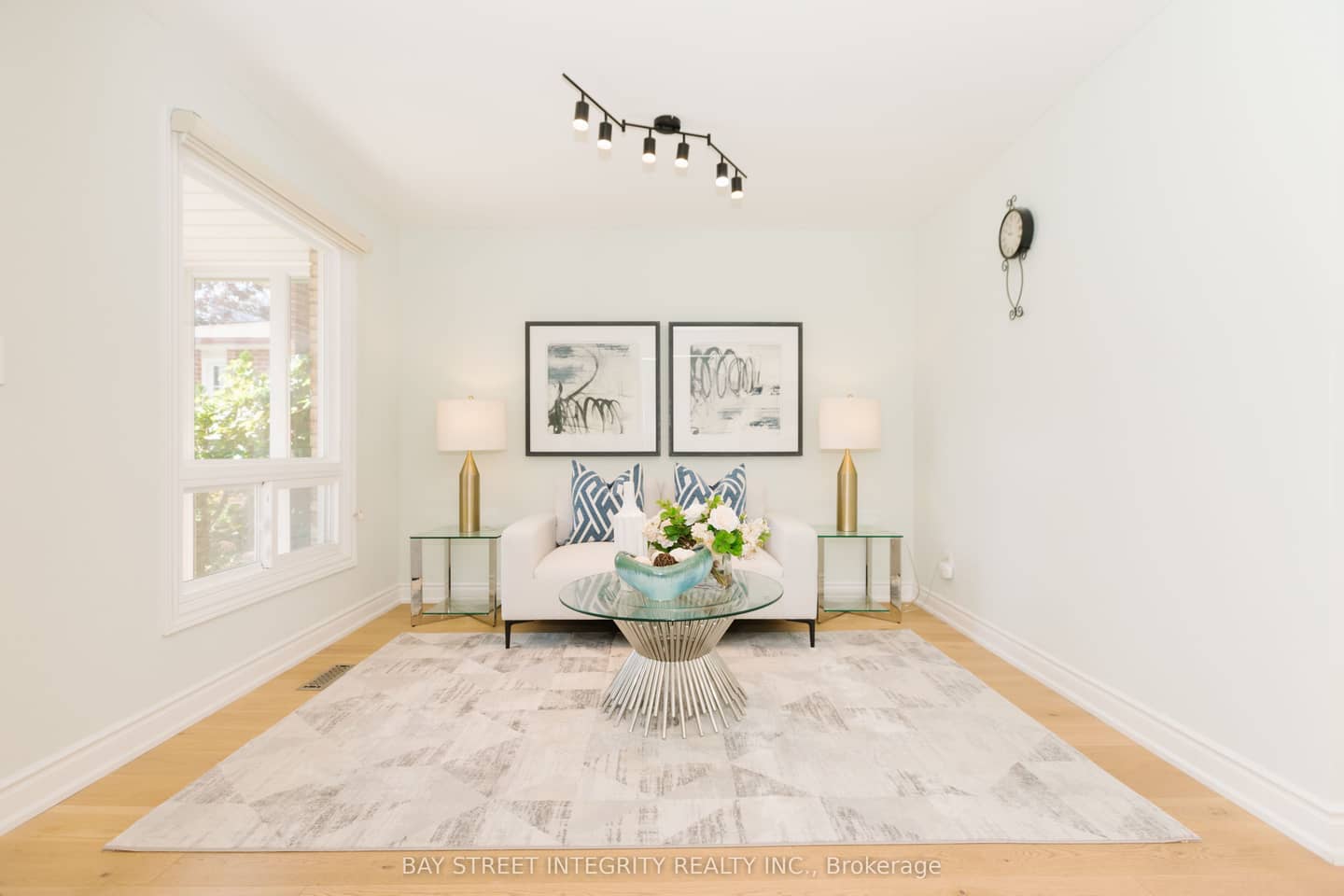 12 Charnwood Place, Markham, ON L3T 5H3