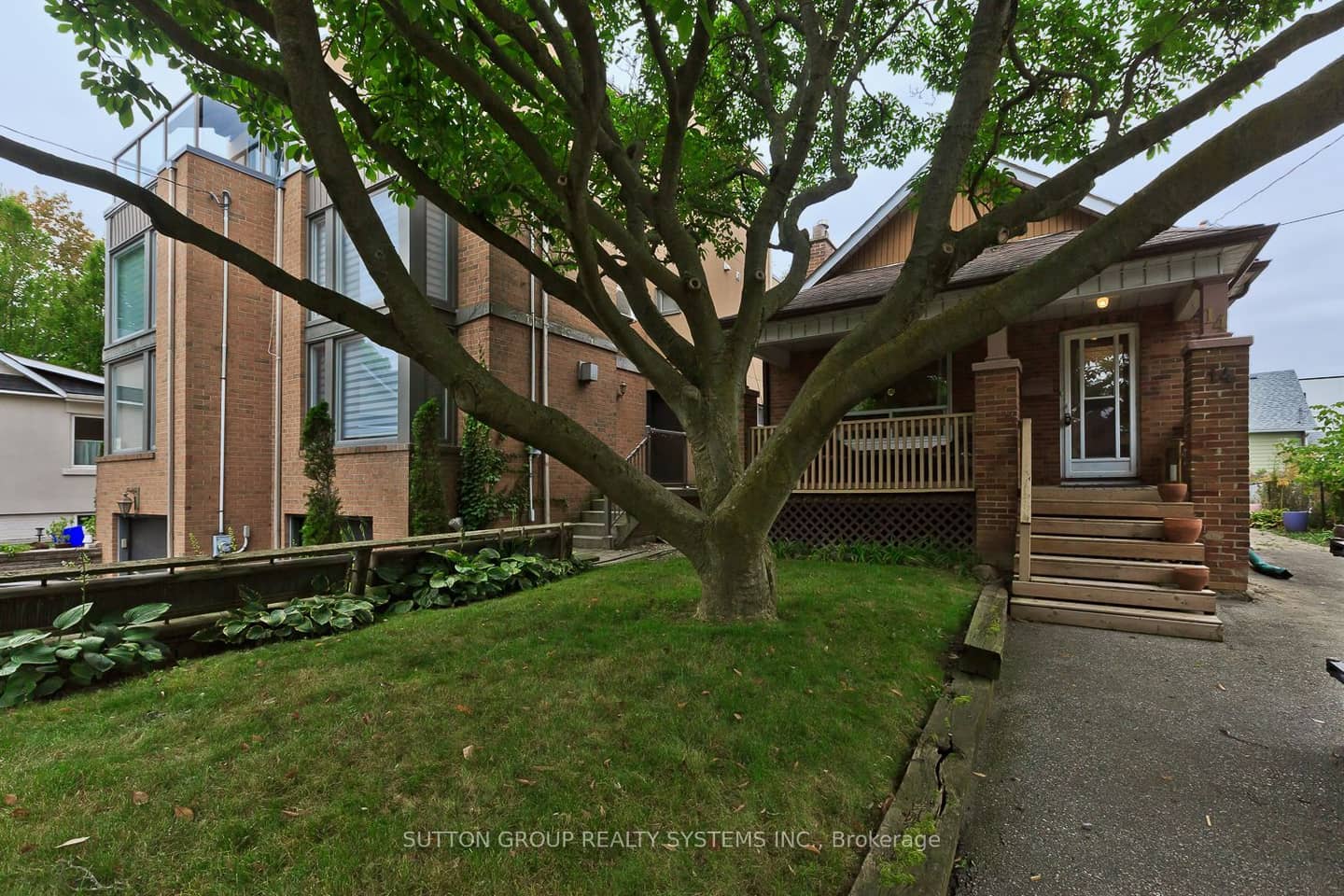 14 Lake Shore Drive, Toronto, ON M8V 1Z2