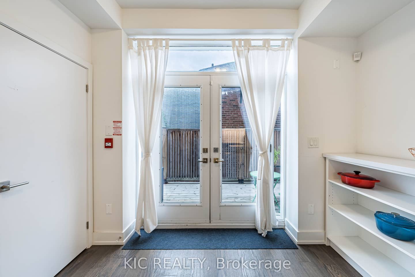 1183 Dufferin Street 111, Toronto, ON M6H 4B7