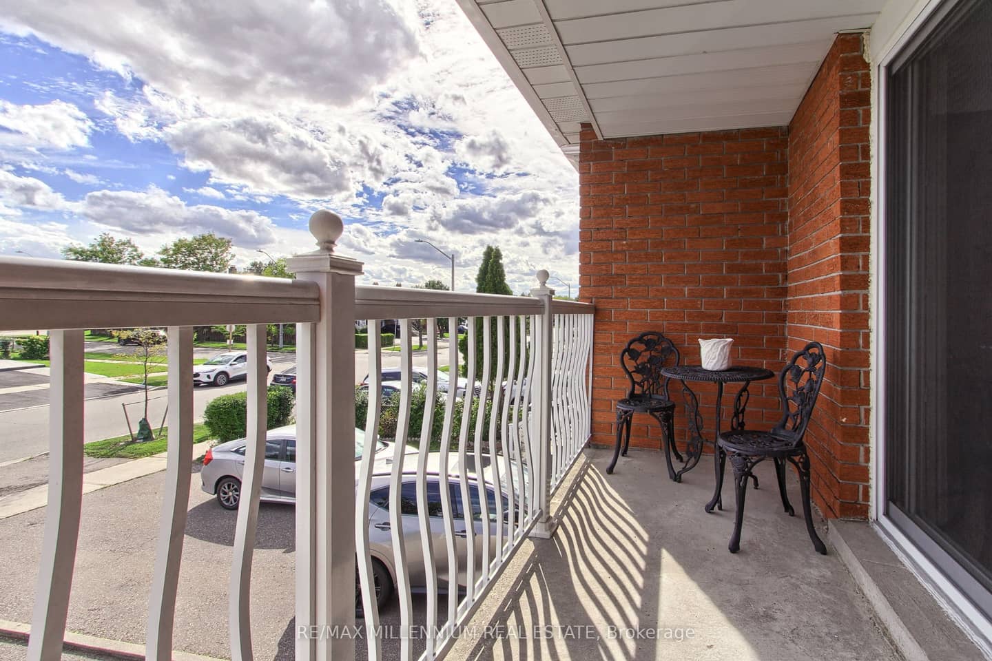 7431 Sigsbee Drive, Mississauga, ON L4T 3S5