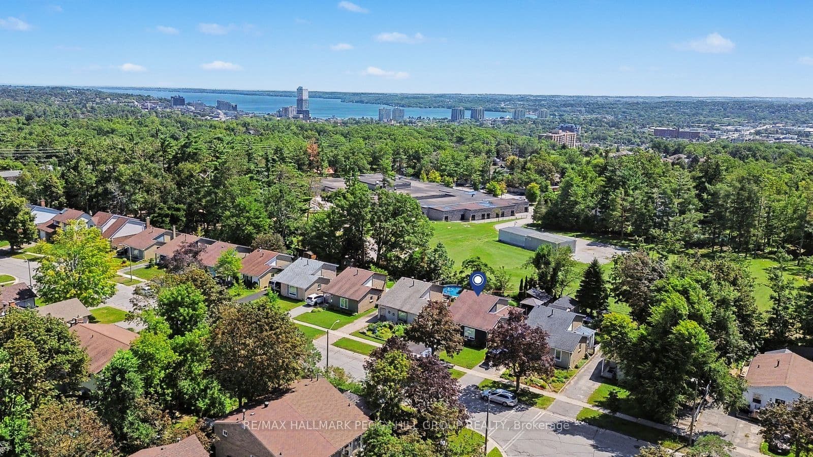 29 Shelley Lane, Barrie, ON L4N 4W4