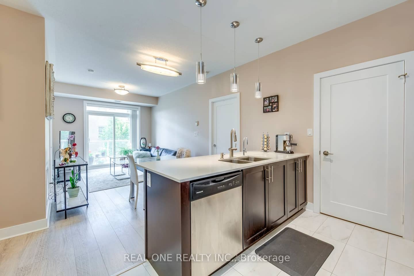 28 Prince Regent Street 339, Markham, ON L6C 0V5