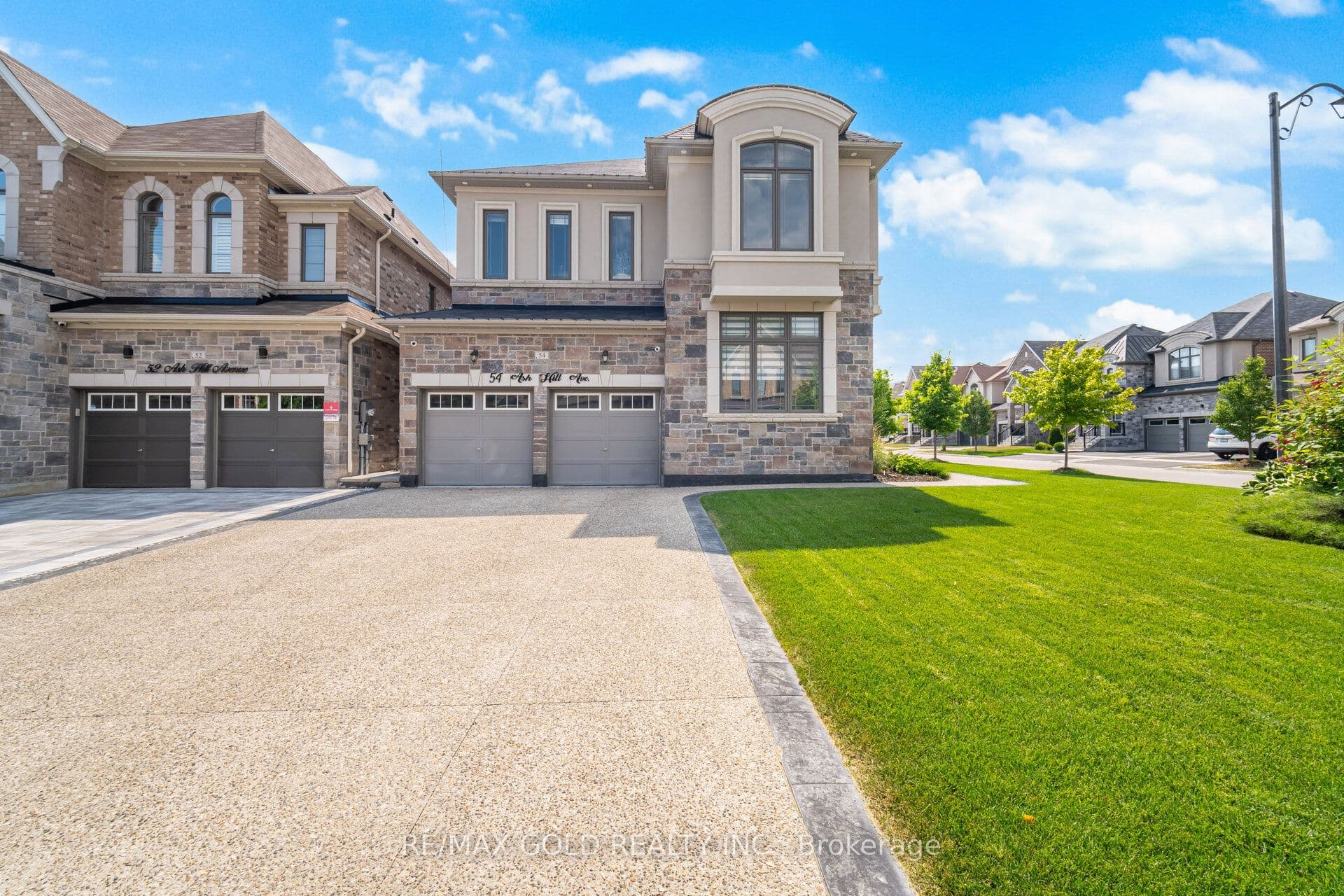 54 Ash Hill Avenue, Caledon, ON L7C 4E8