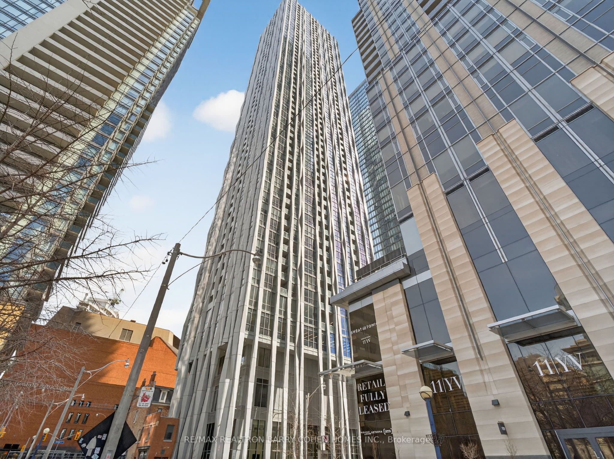 1 Yorkville Avenue 905, Toronto, ON M4W 1L1