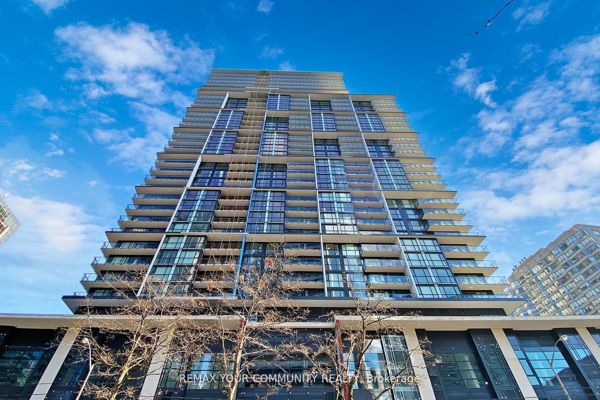 4955 Yonge Street 2117, Toronto, ON M2N 0L8