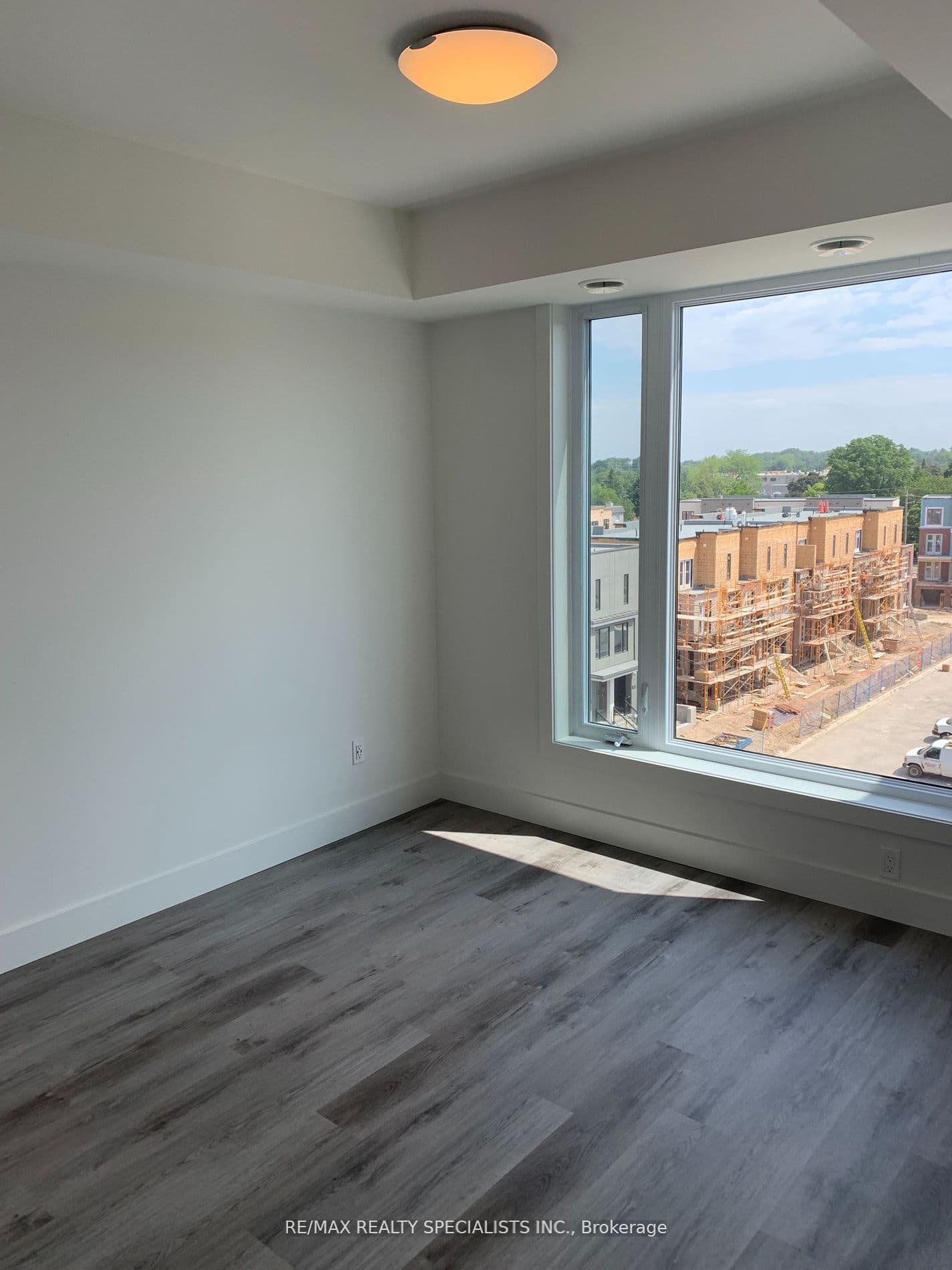 103 Roger Street 611, Waterloo, ON N2J 1A4