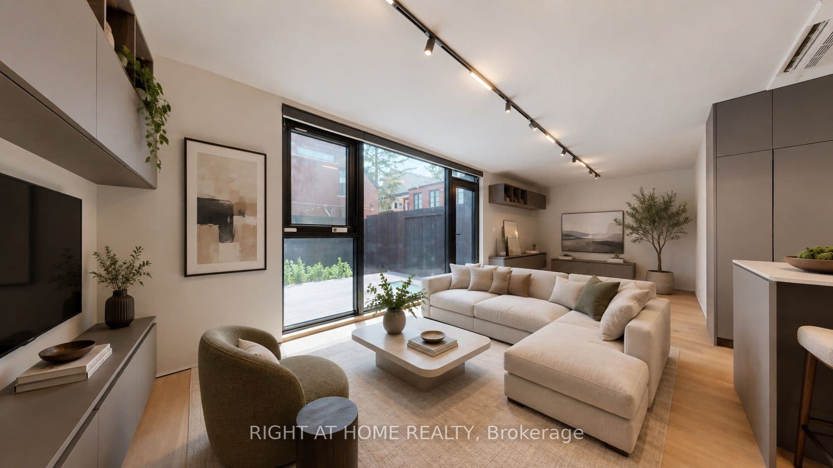 127 Glenlake Avenue, Toronto, ON M6P 1E6