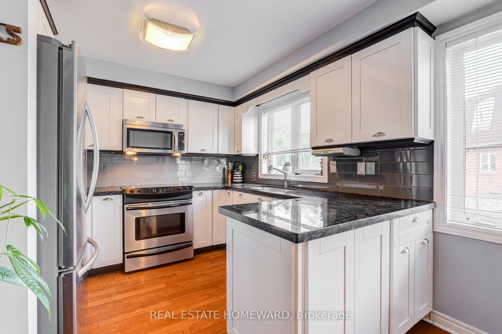 5A Falmouth Avenue, Toronto, ON M1K 4M5