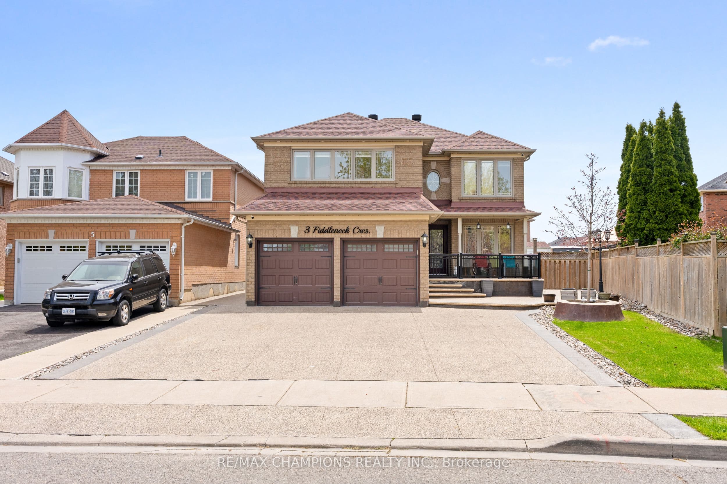 3 Fiddleneck Crescent, Brampton, ON L6R 1R2