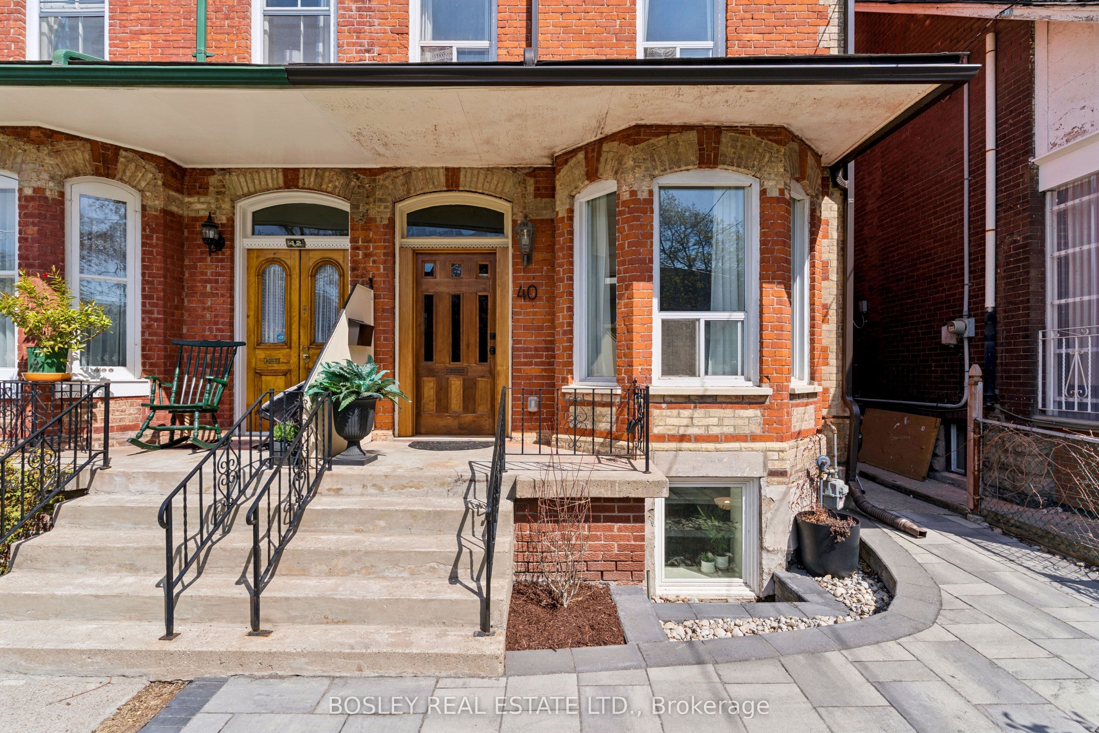 40 Halton Street, Toronto, ON M6J 1R3