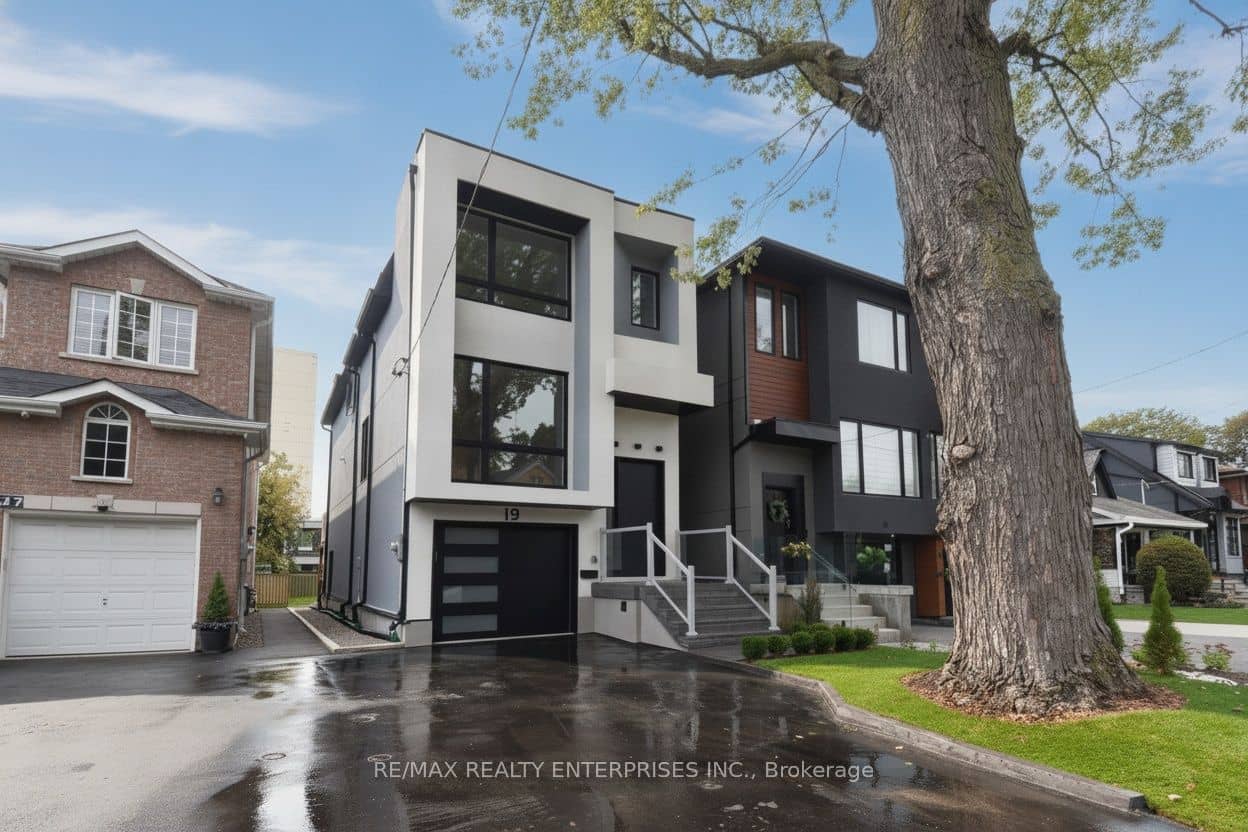 19 Simpson Avenue, Toronto, ON M8Z 1C9