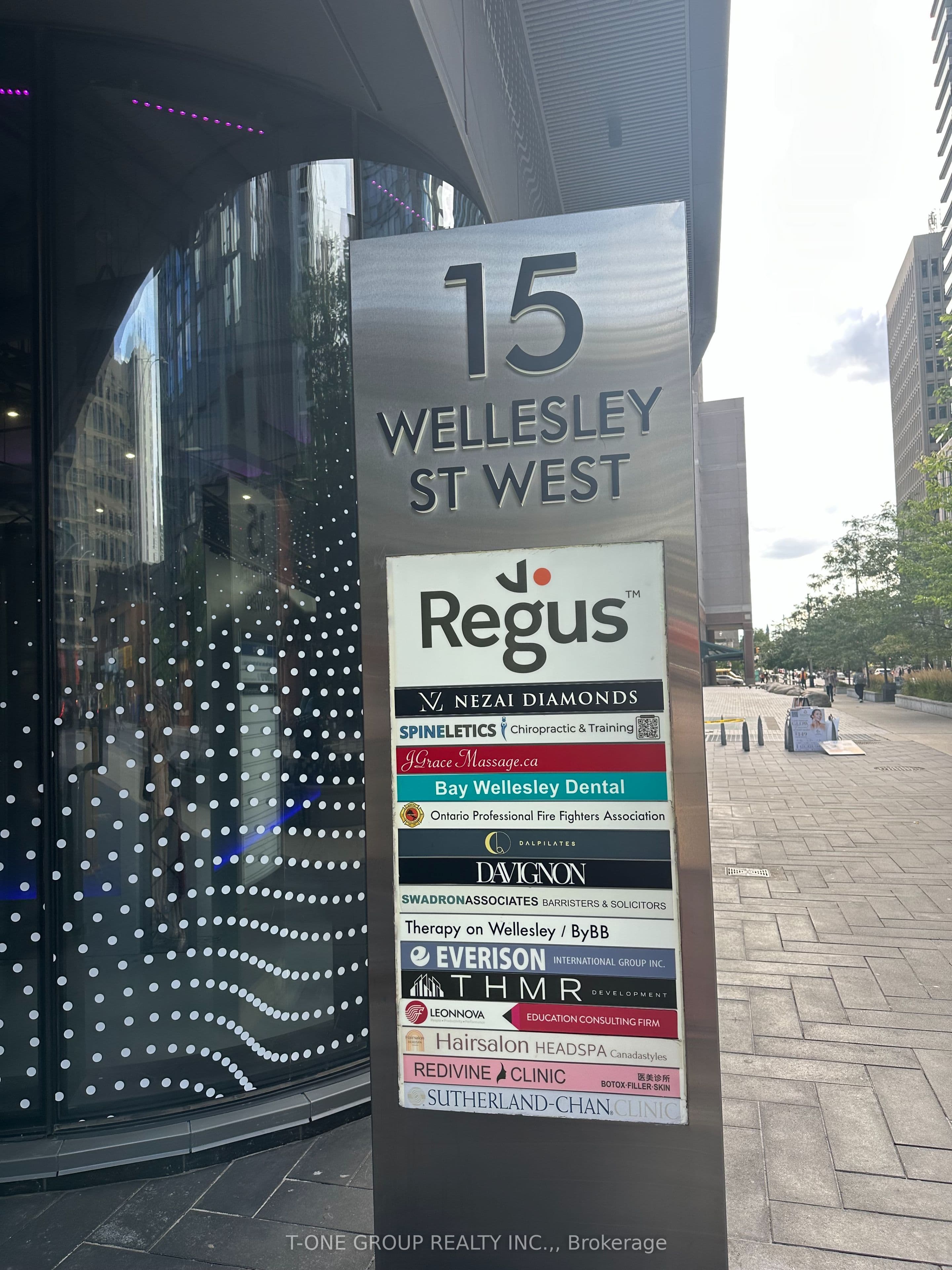 15 Wellesley Street W 318-319, Toronto, ON M4Y 1E8