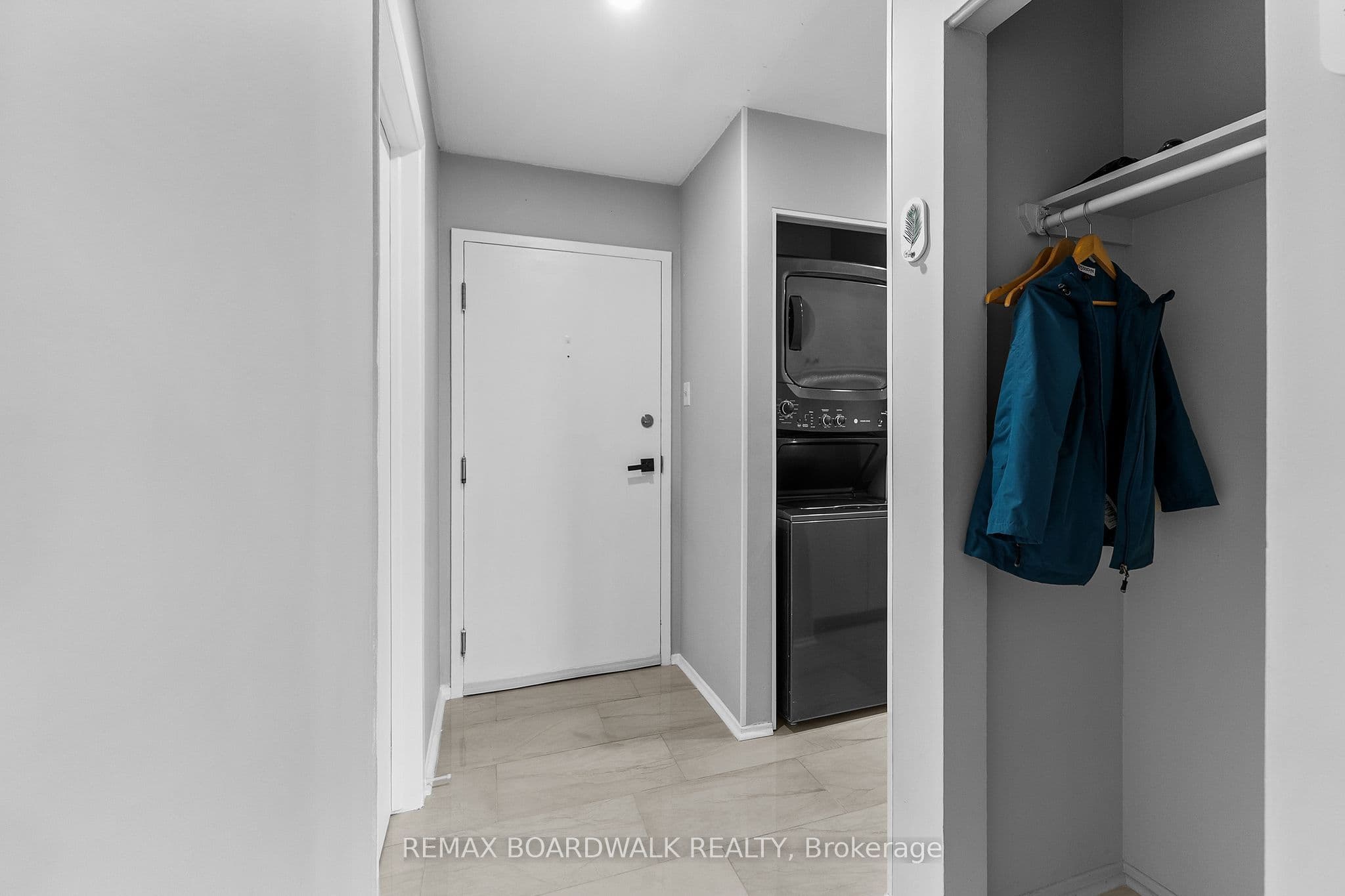 218 Viewmount Drive 308, Cityview - Parkwoods Hills - Rideau Shore, ON K2E 7X5
